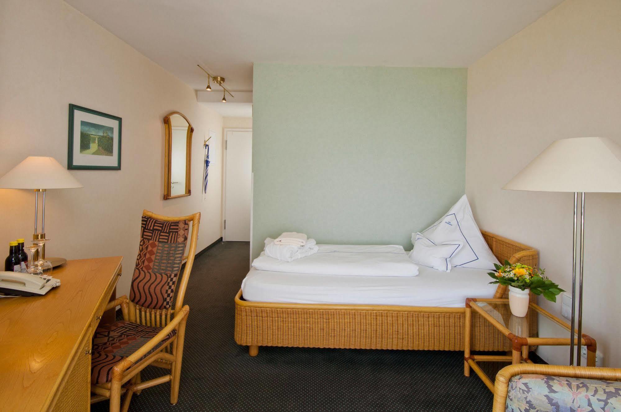 Hotel Seeschloesschen 霍瓦赫特 外观 照片